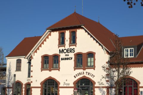 Bahnhofsgebäude Moers
